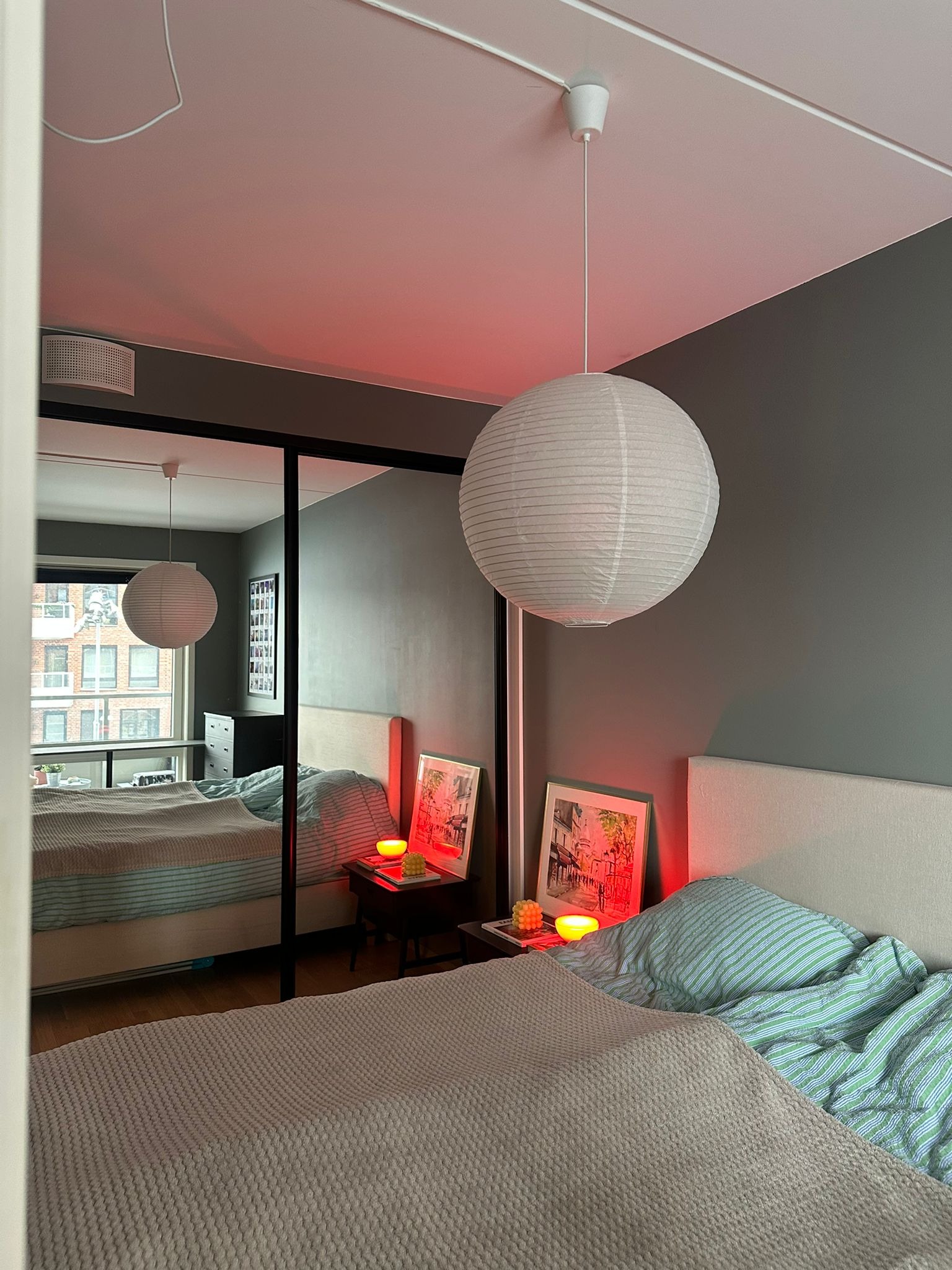 Stort klesskap på 3kvm med hyller og oppheng